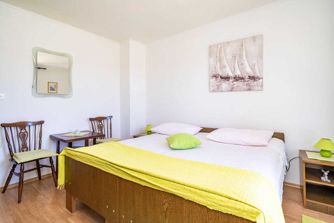 Apartment Laurel Leaf Lovorno Exterior foto