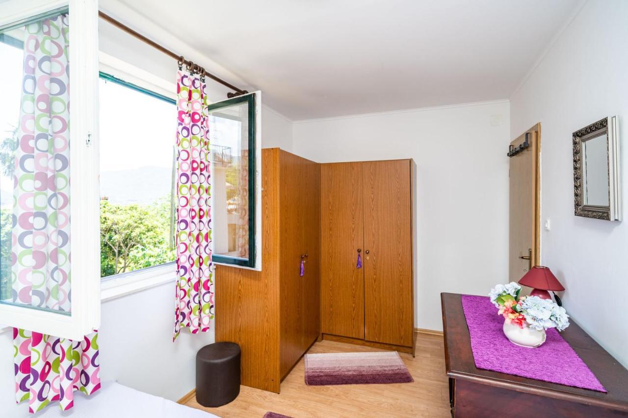 Apartment Laurel Leaf Lovorno Exterior foto